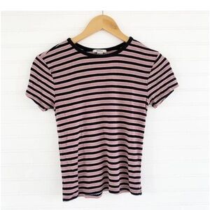 Forever 21 Red Fitted Short Sleeve T-Shirt